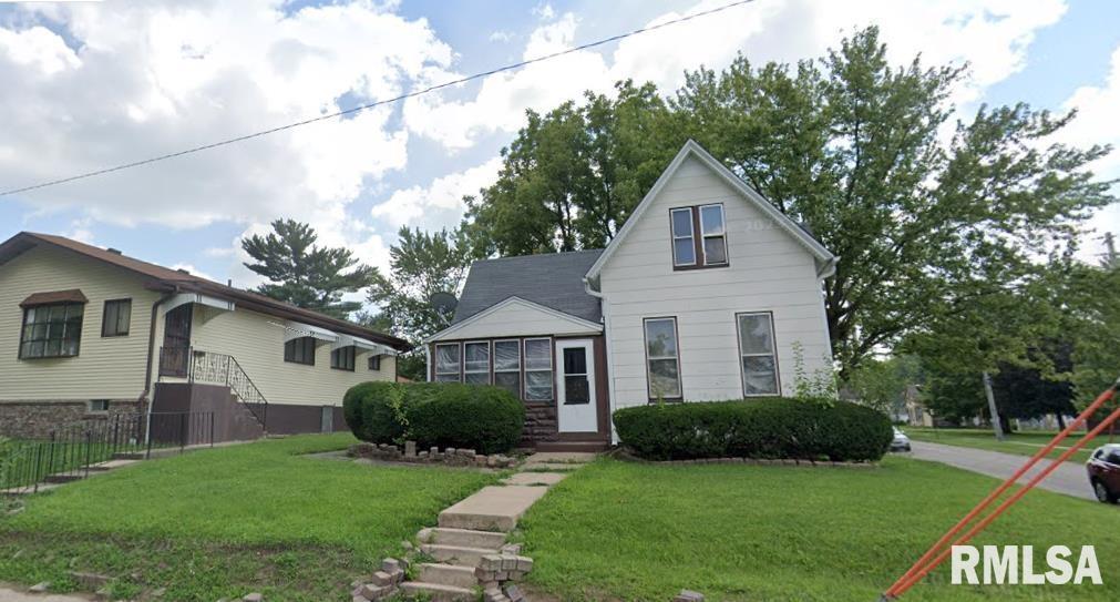 702 11th Ave., Rock Island, IL 61201