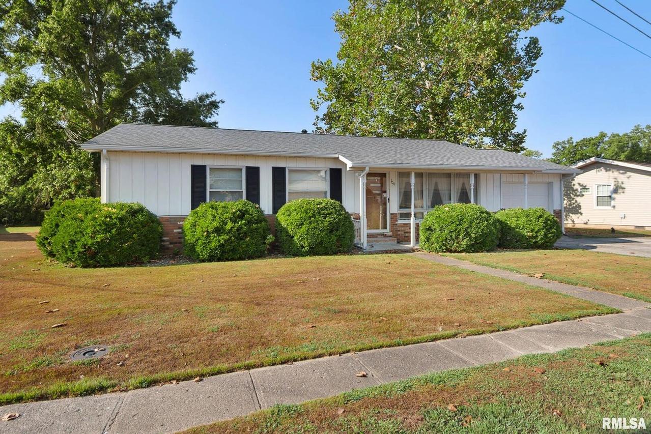 104 Deborann Dr., Carrier Mills, IL 62917