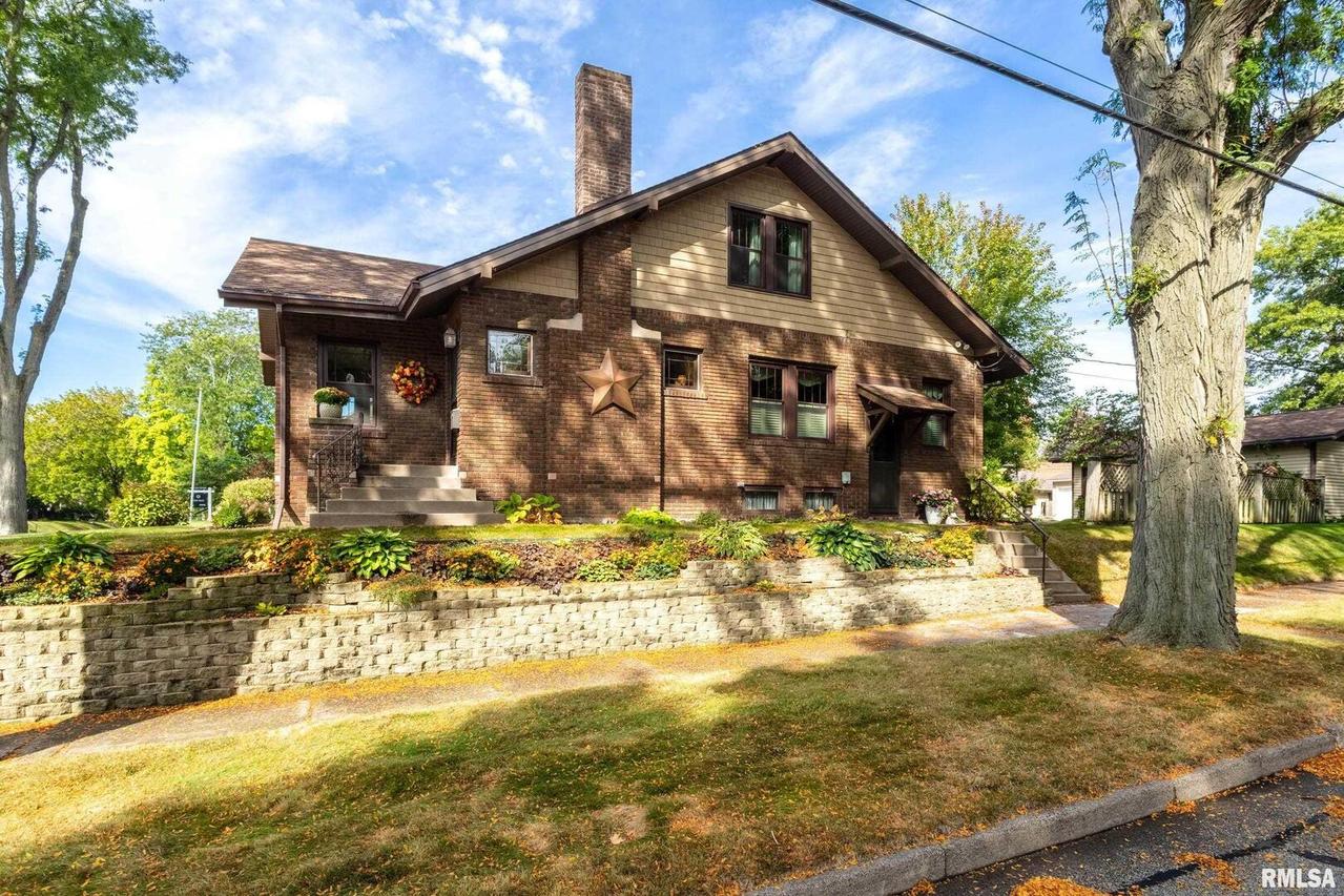 2757 15th Ave., Moline, IL 61265