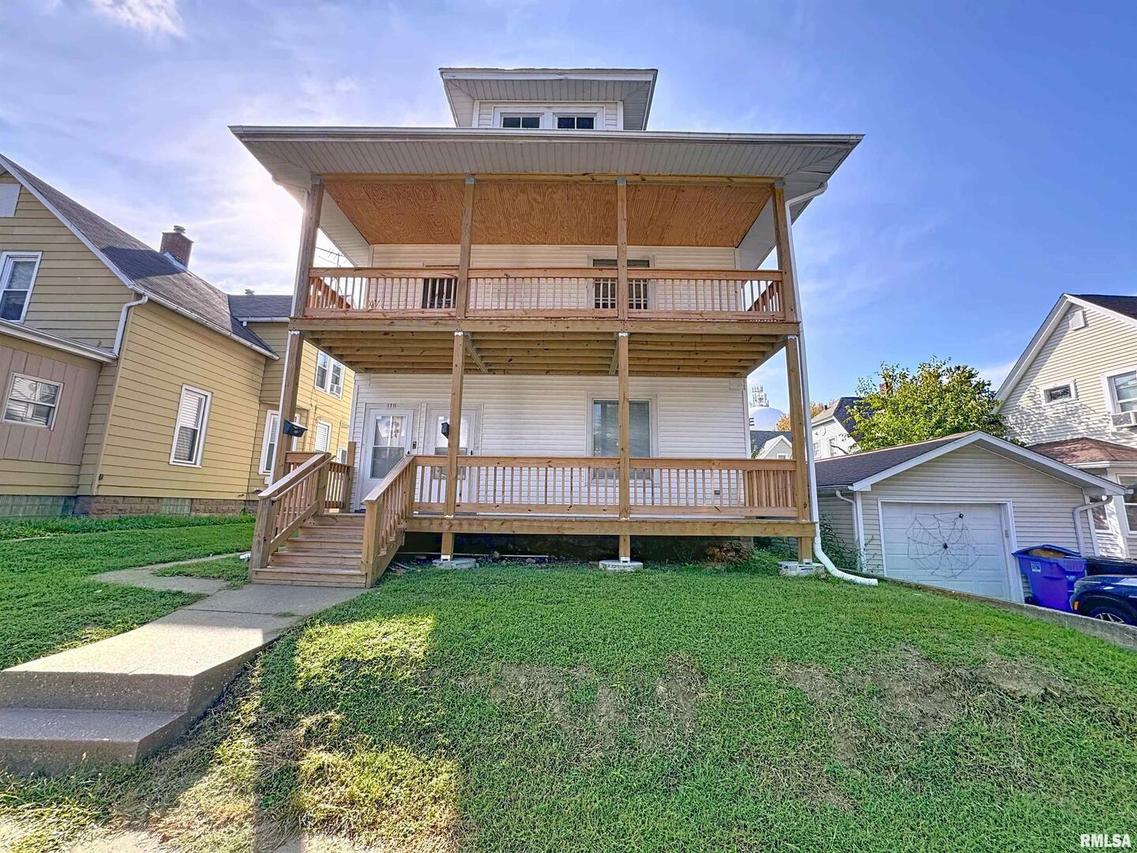 1711 17th St., Moline, IL 61265