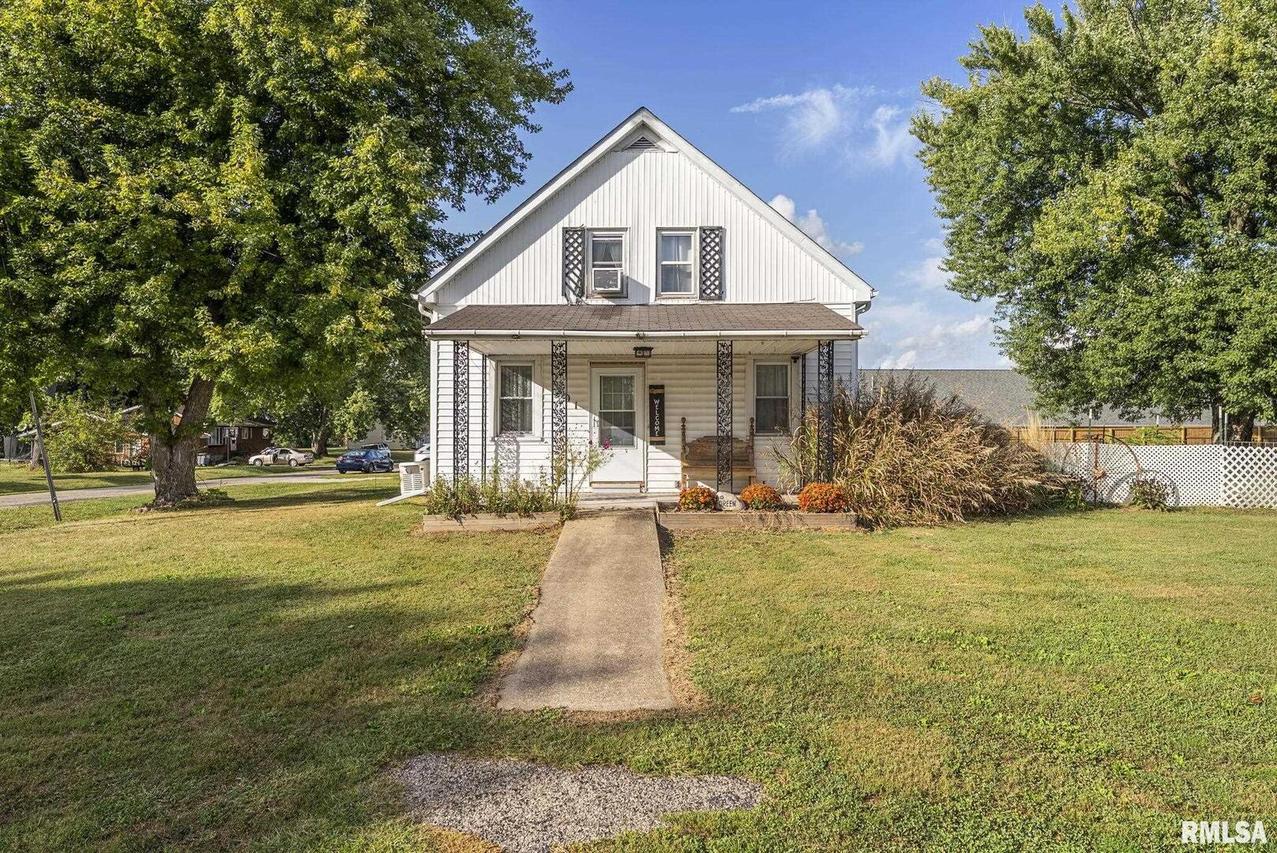 201 E Monroe St., Joy, IL 61260