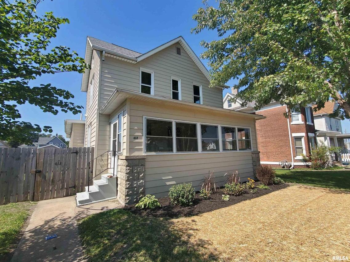 612 44th St., Rock Island, IL 61201