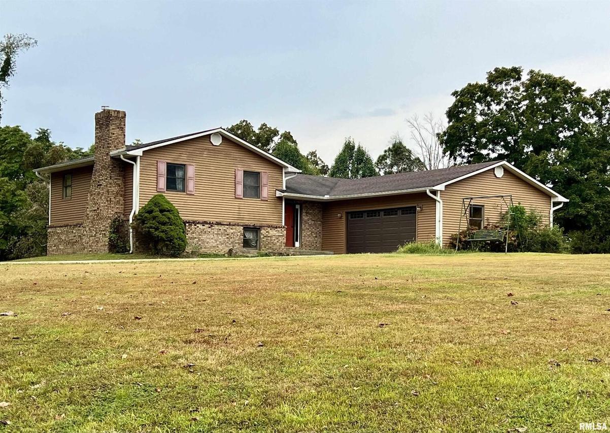 714 Raccoon Valley Rd., Makanda, IL 62958