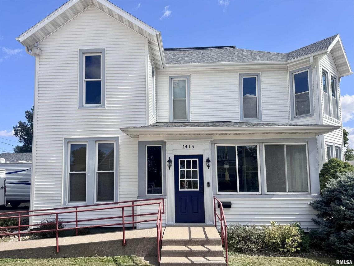 1415 4th St., Fulton, IL 61252