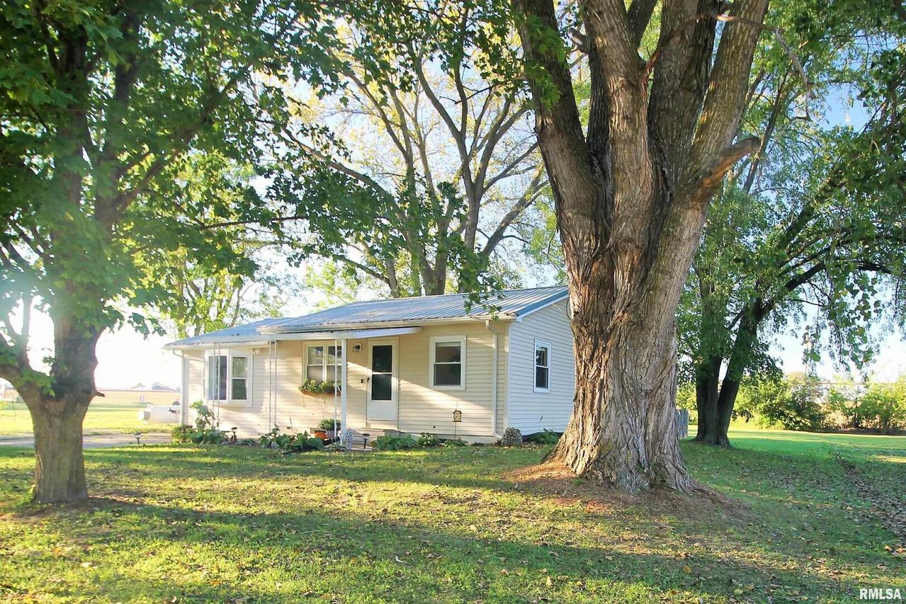 24821 149th Ave., Cordova, IL 61242