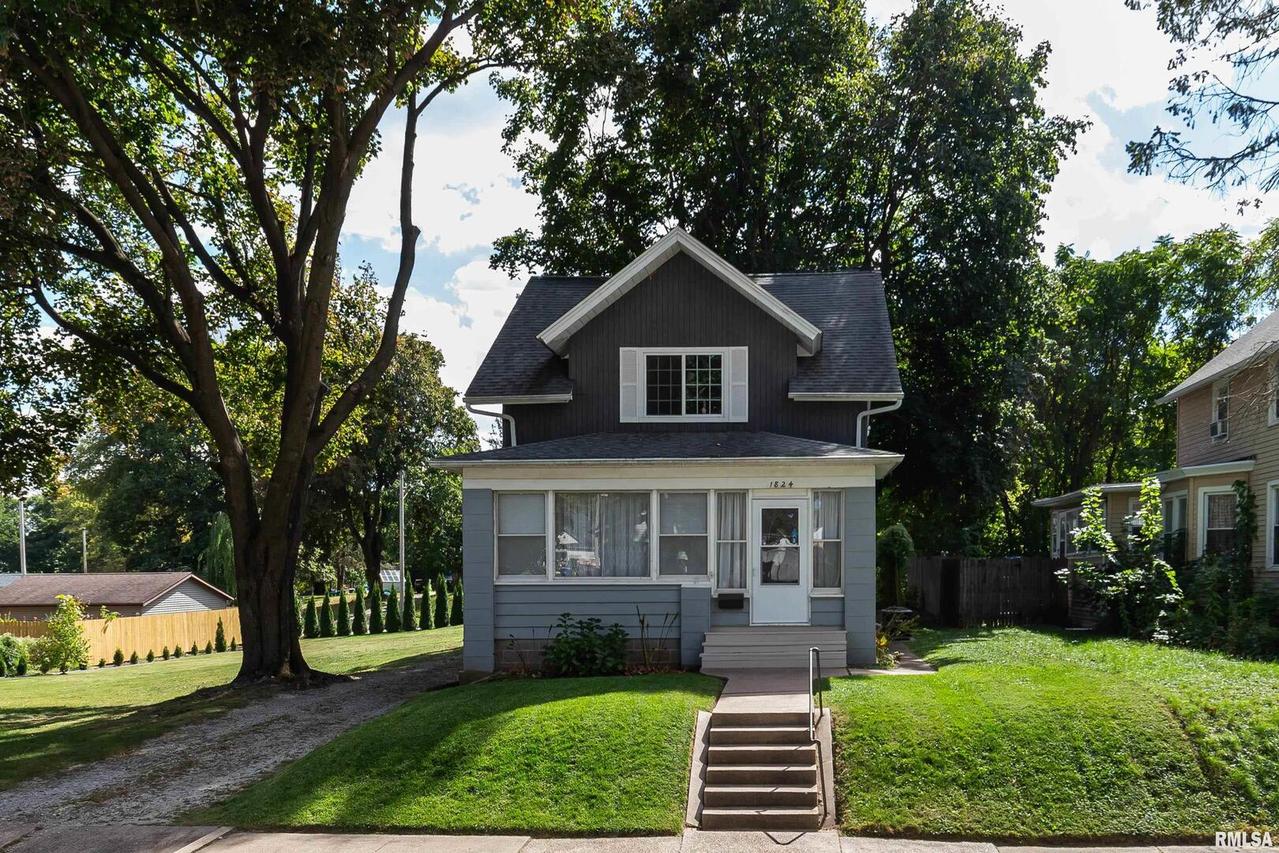 1824 25th Ave., Moline, IL 61265