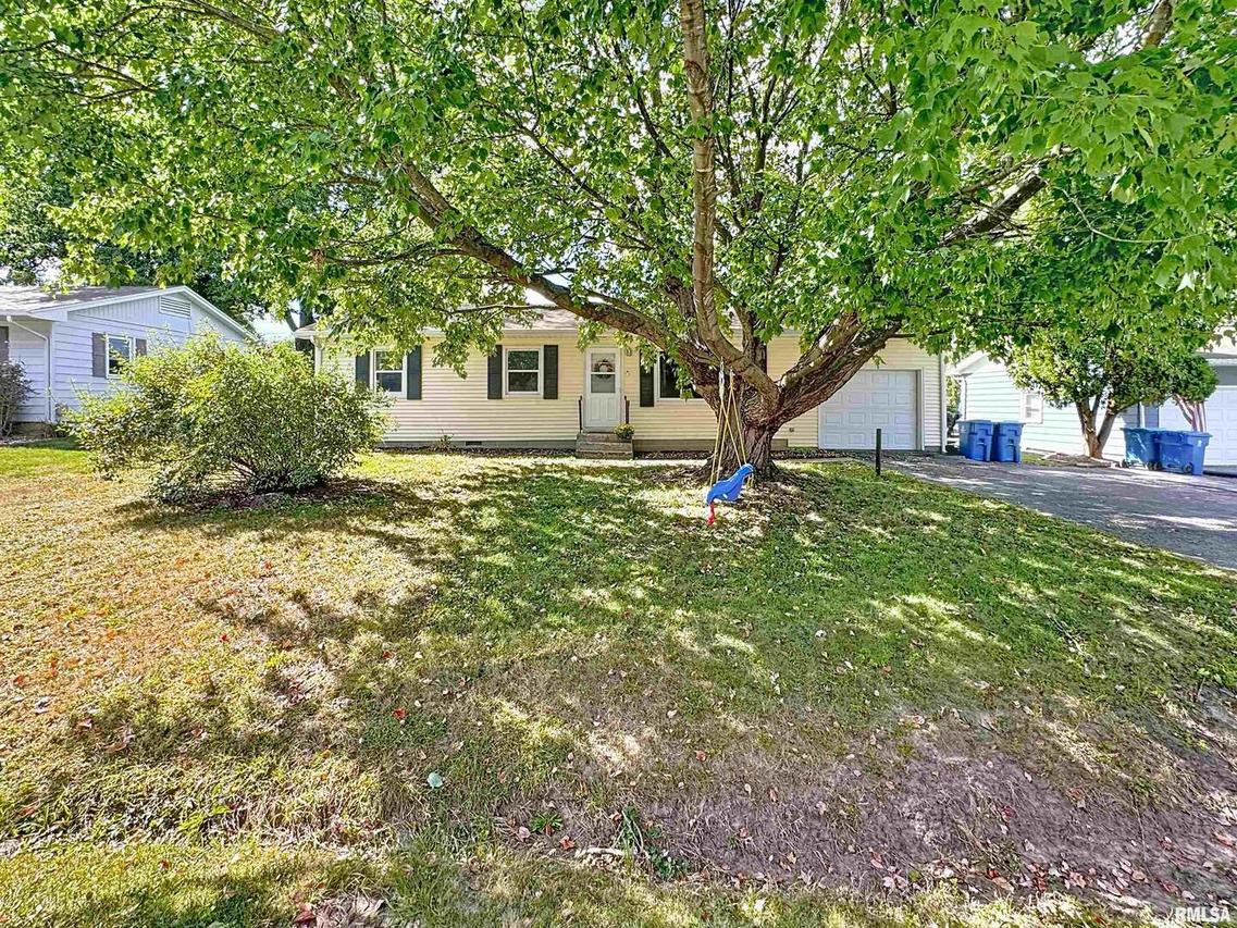 132 E 5th St., Coal Valley, IL 61240