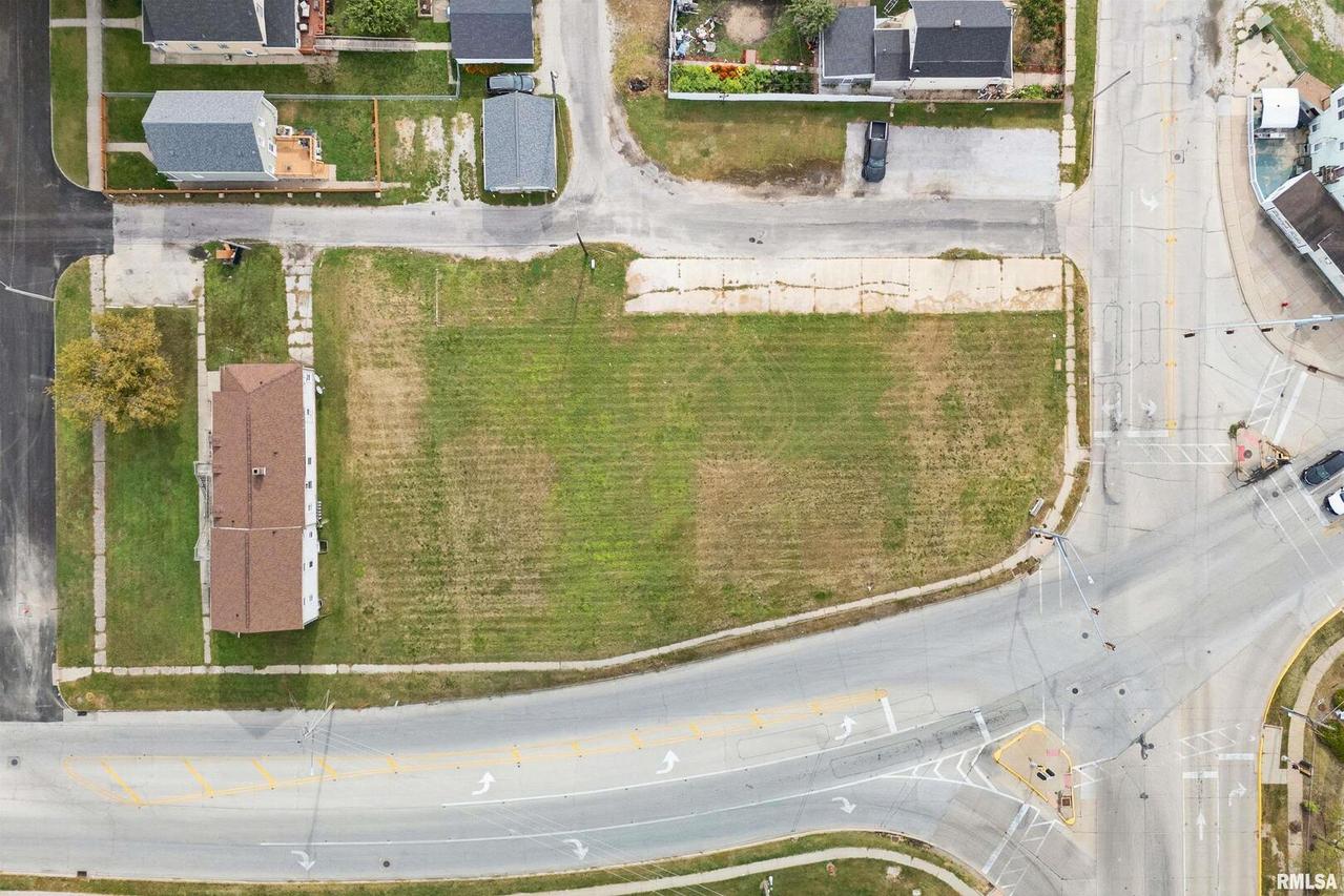 1230 13th St., East Moline, IL 61244