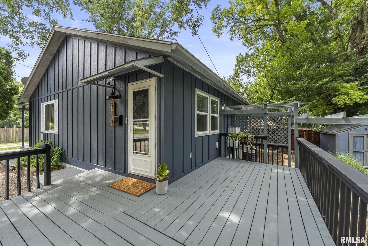 3319 2nd Street Ct., East Moline, IL 61244