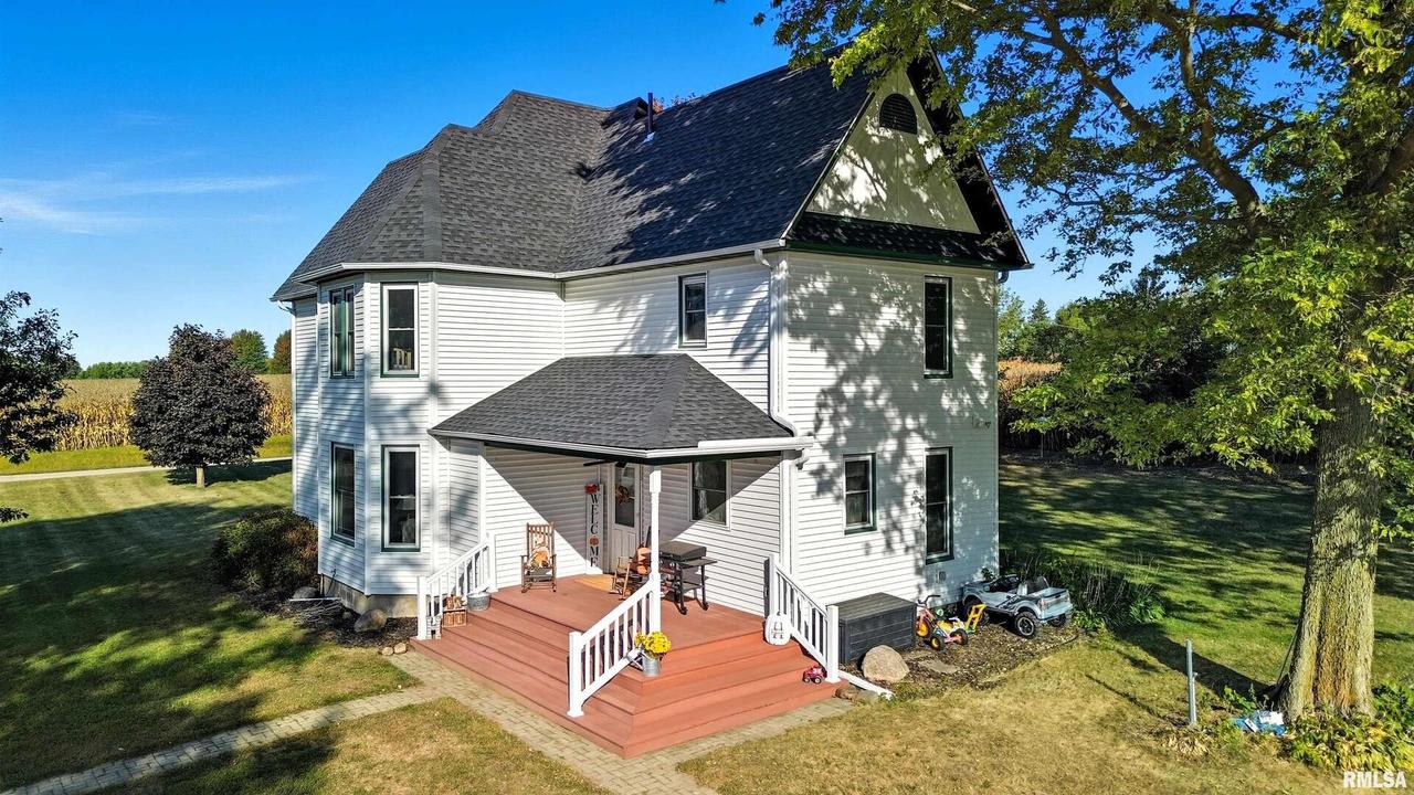 913 2nd Ave., Albany, IL 61230