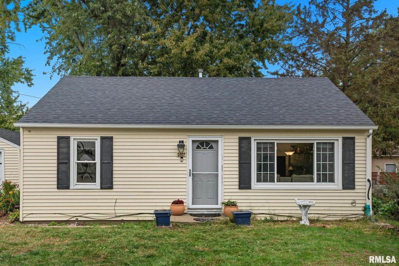 5007 48th St., Moline, IL 61265