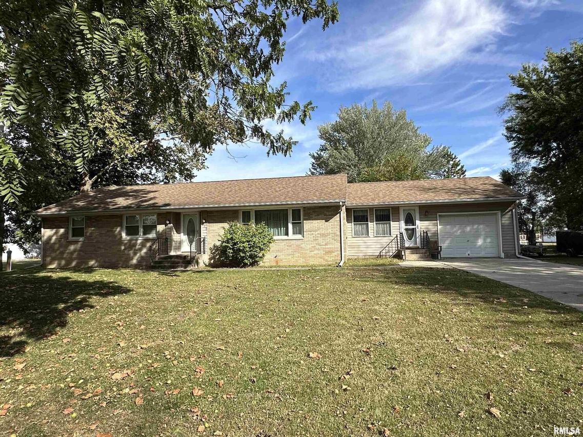 408 2nd Ave., Hillsdale, IL 61257