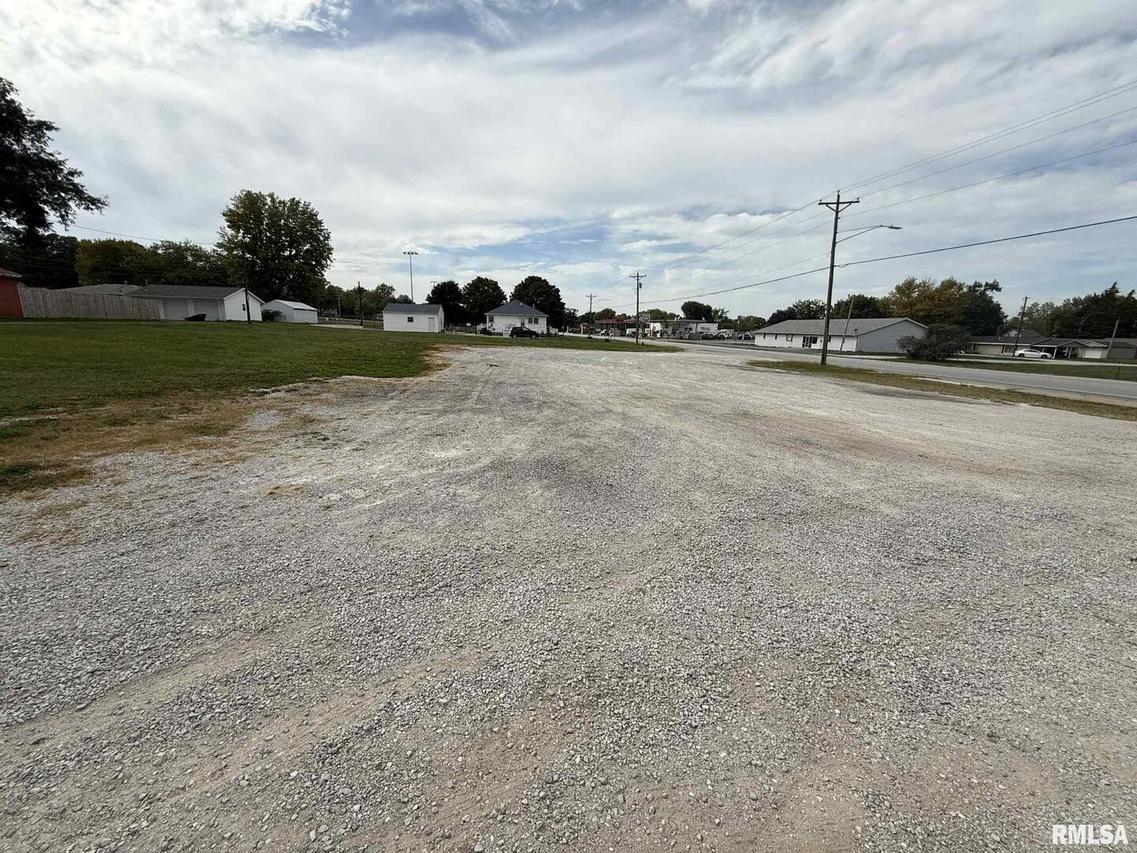 228 E 6th Ave., Andalusia, IL 61232