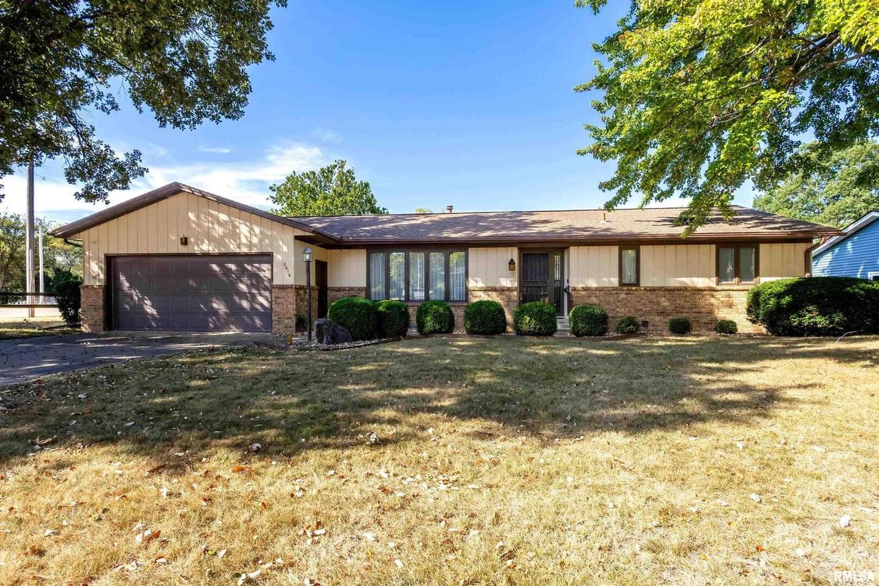 2616 37th St., Rock Island, IL 61201