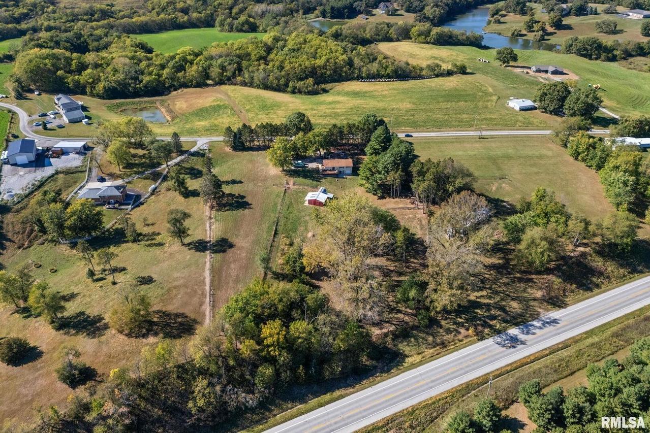 1487 Mccloud Rd., Aledo, IL 61231