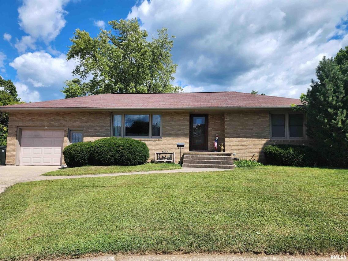 236 Hillcrest Dr., Geneseo, IL 61254