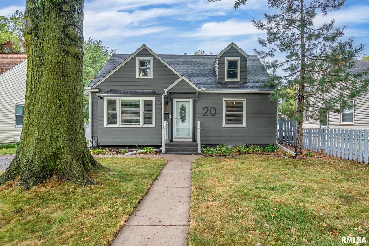 20 Blackhawk Hills Ct., Rock Island, IL 61201