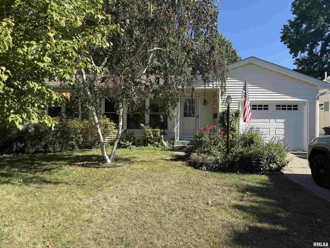 1840 37th St., Moline, IL 61265