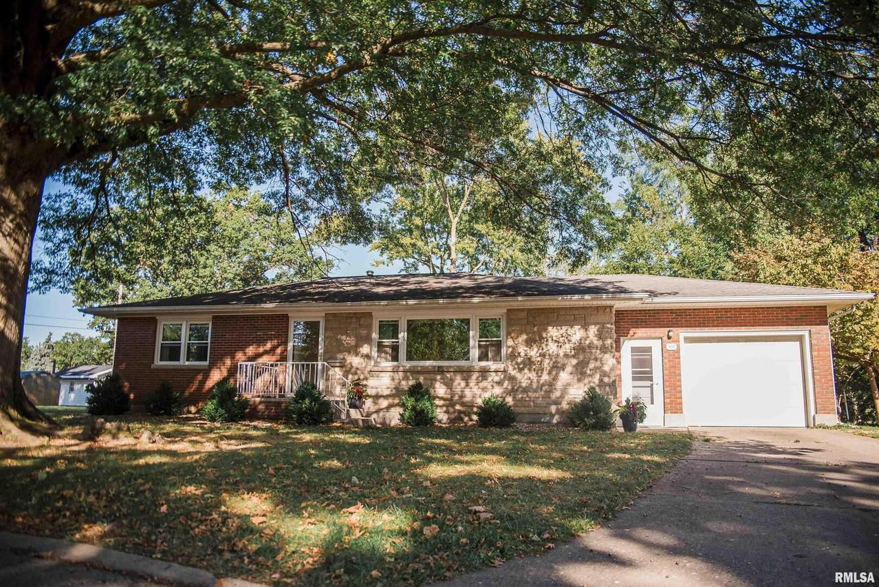 921 Santa Maria St., Quincy, IL 62305