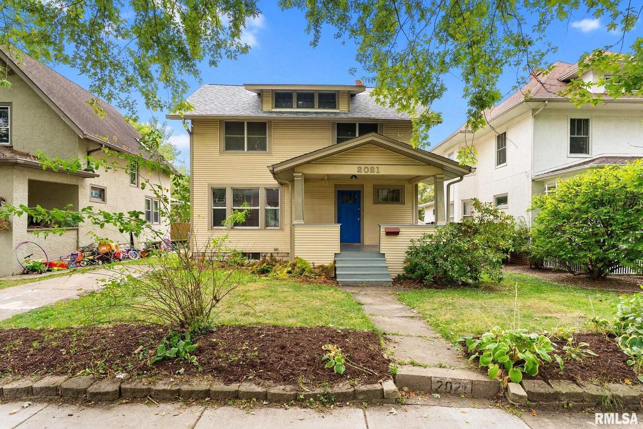 2021 13th St St., Moline, IL 61265