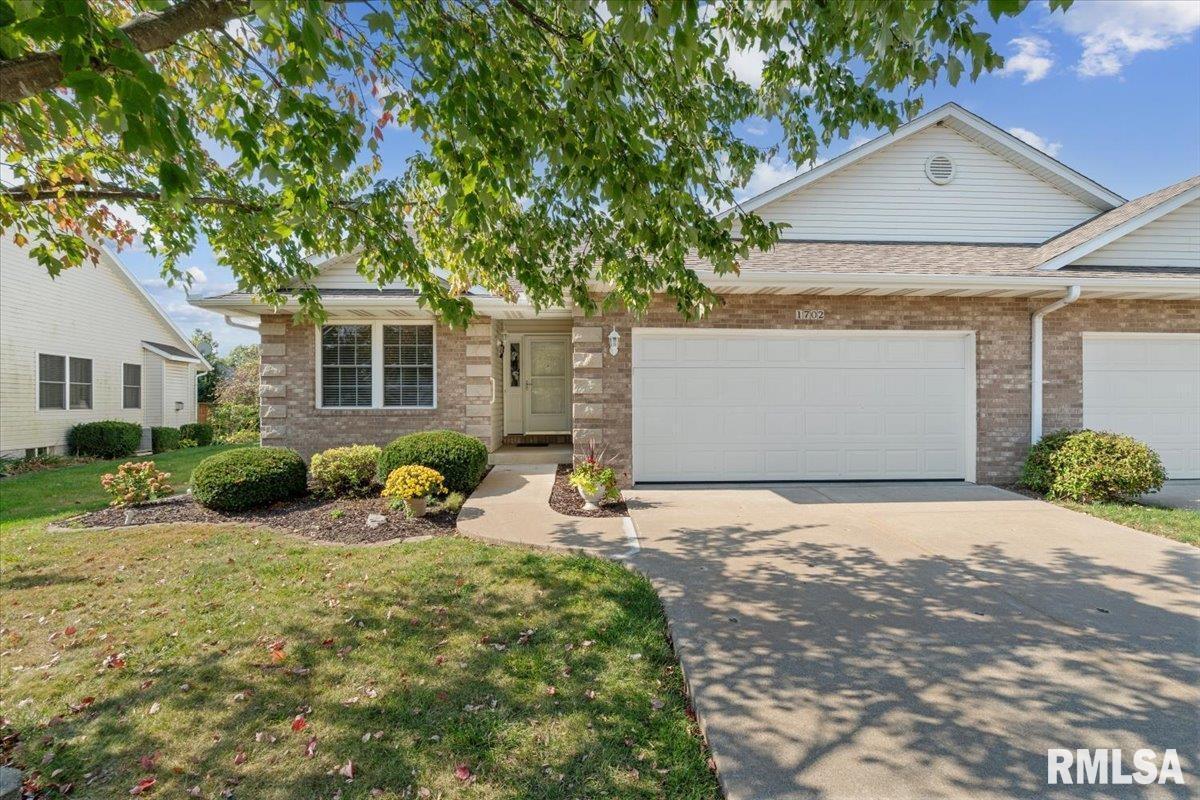 1702 E 6th St., Coal Valley, IL