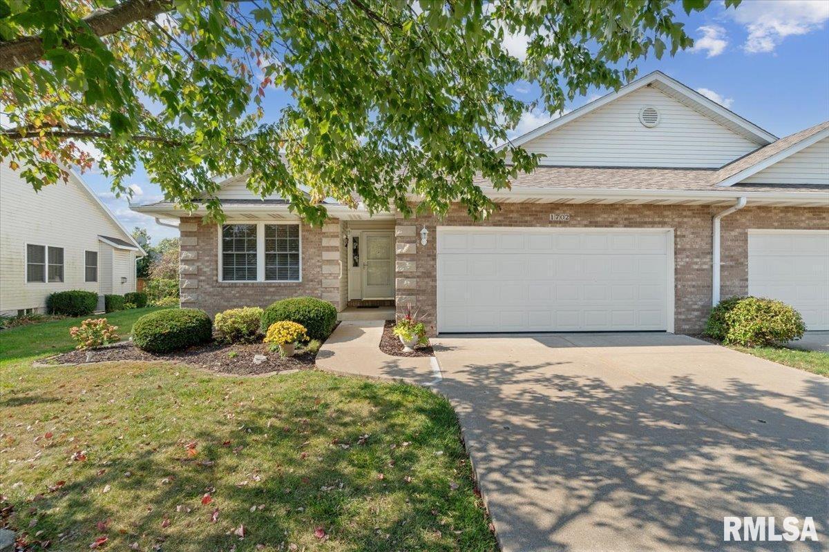 1702 E 6th St., Coal Valley, IL