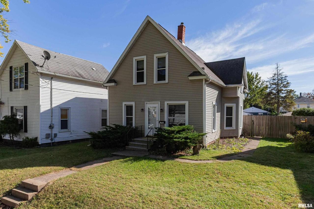 1546 28th Ave., Moline, IL 61265