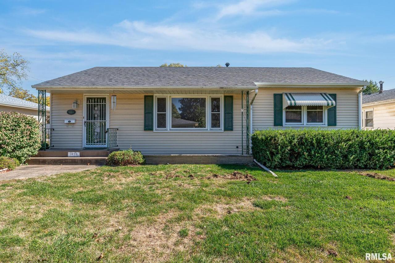 1815 15 1/2 Street Ct., Rock Island, IL 61201