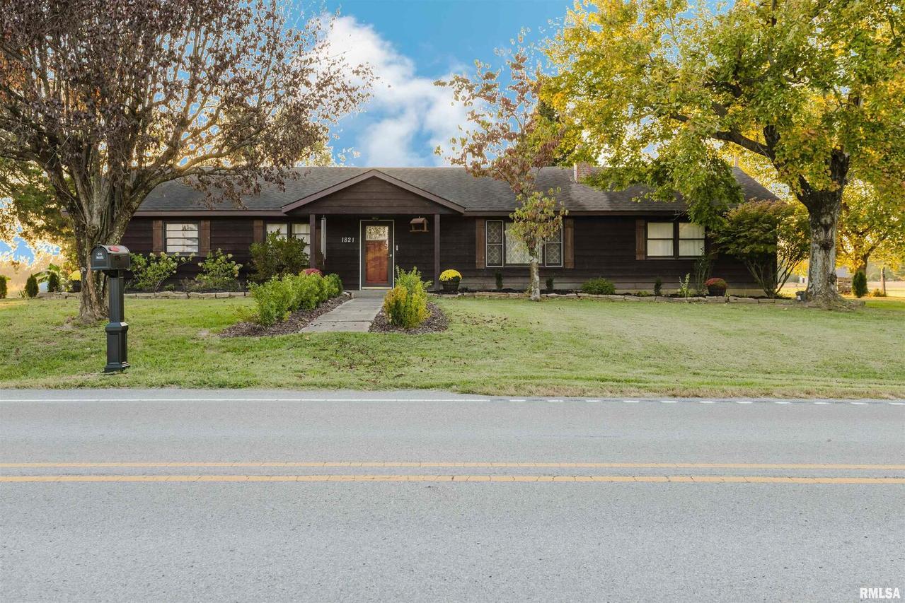 1821 S 27th St., Herrin, IL 62948