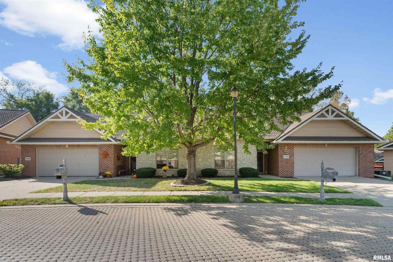 1101 2nd St., Moline, IL 61265