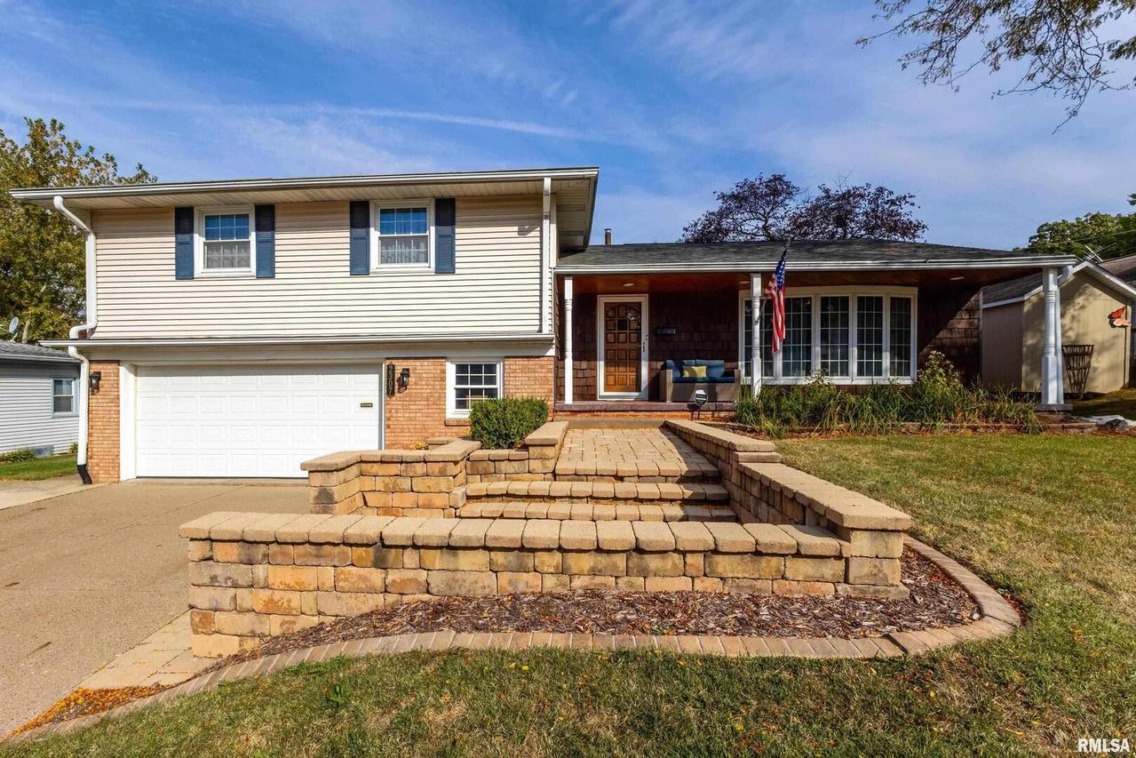 2307 35th Ave., Rock Island, IL 61201