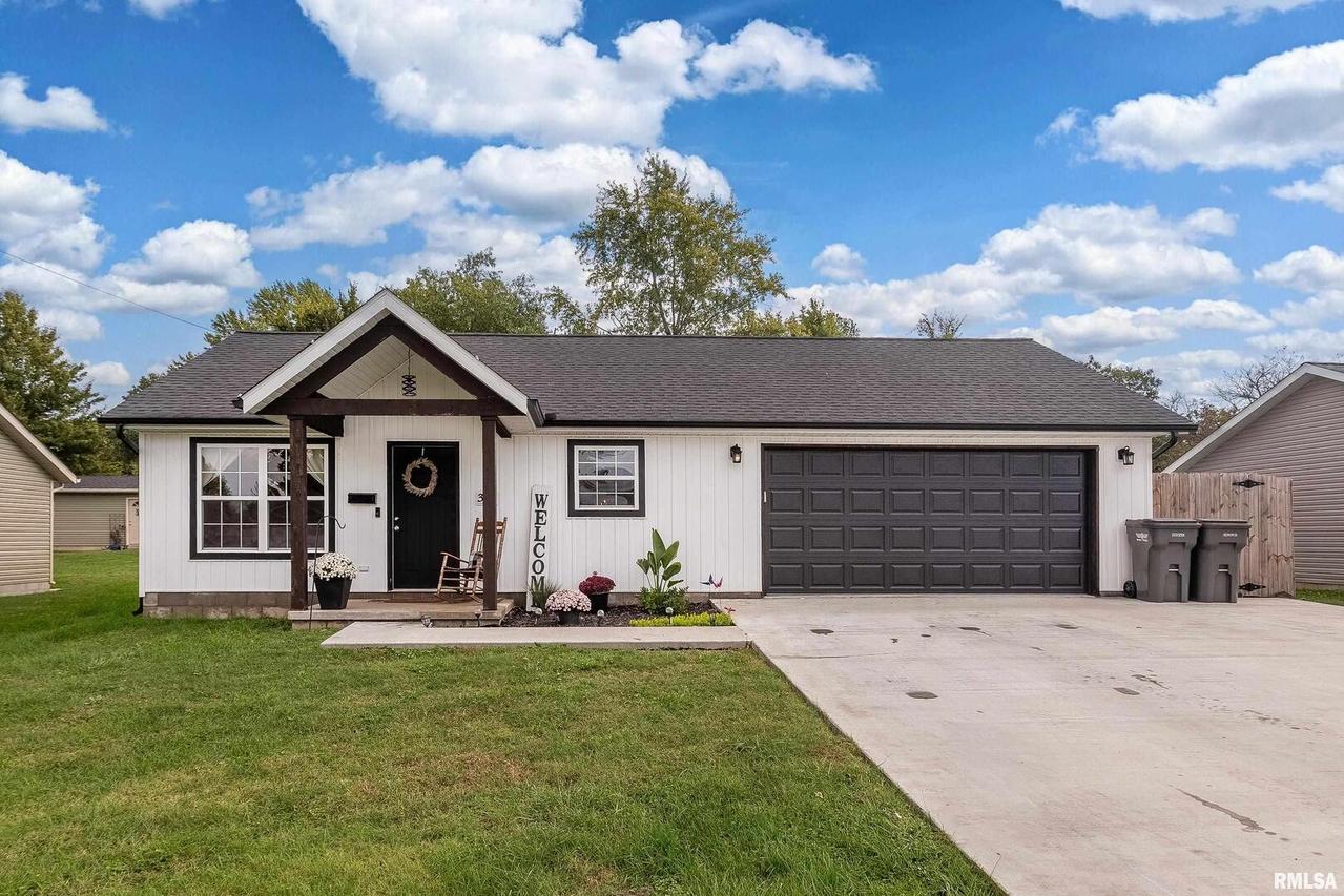 306 S Pennsylvania Ave., Cartervill, IL 62918