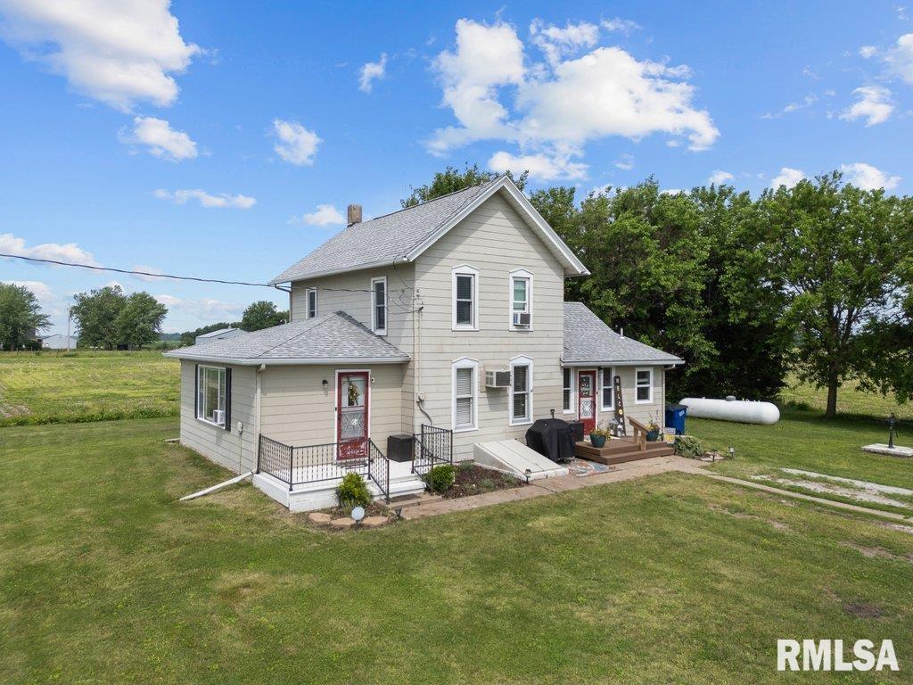 2156 Ridge Rd., Reynolds, IL 61279