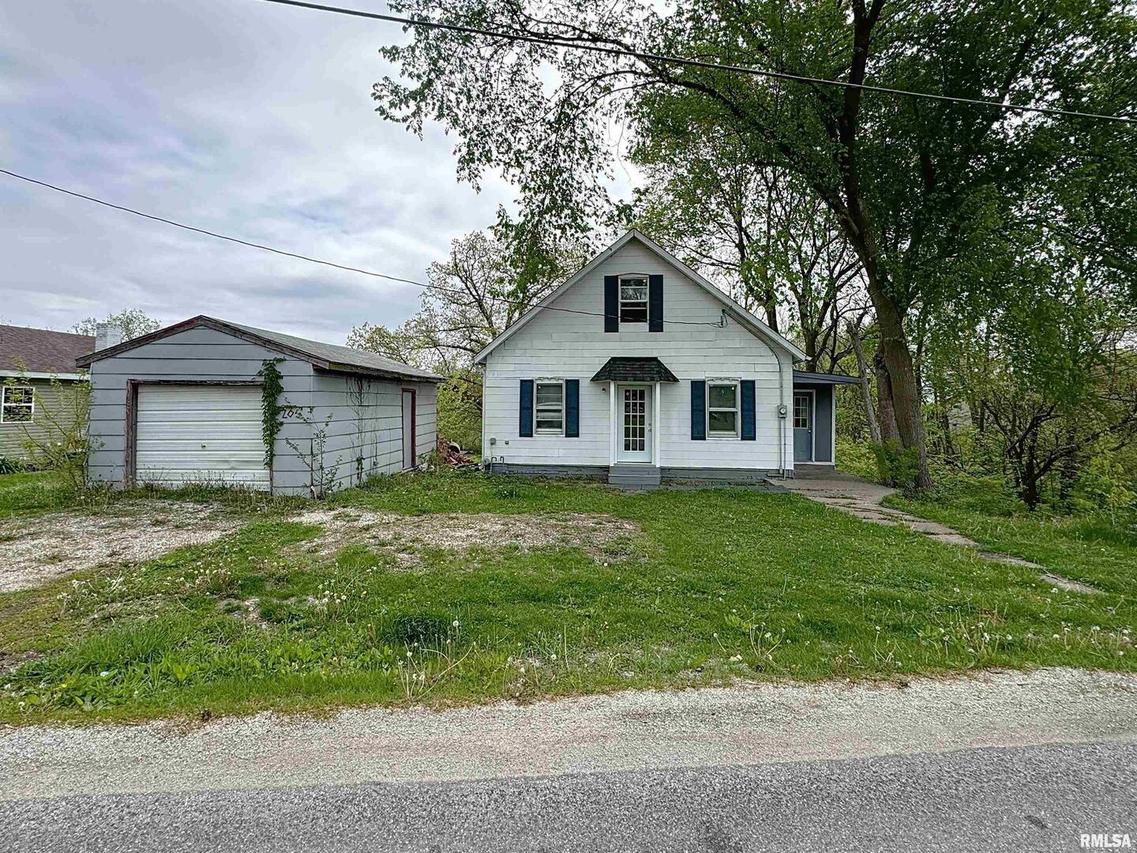 204 Main Ave., Matherville, IL 61231