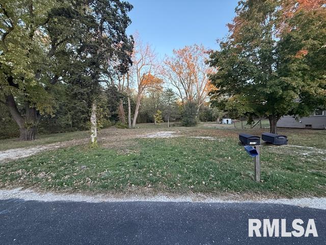 10014 N Garden Ln., Peoria, IL 61615