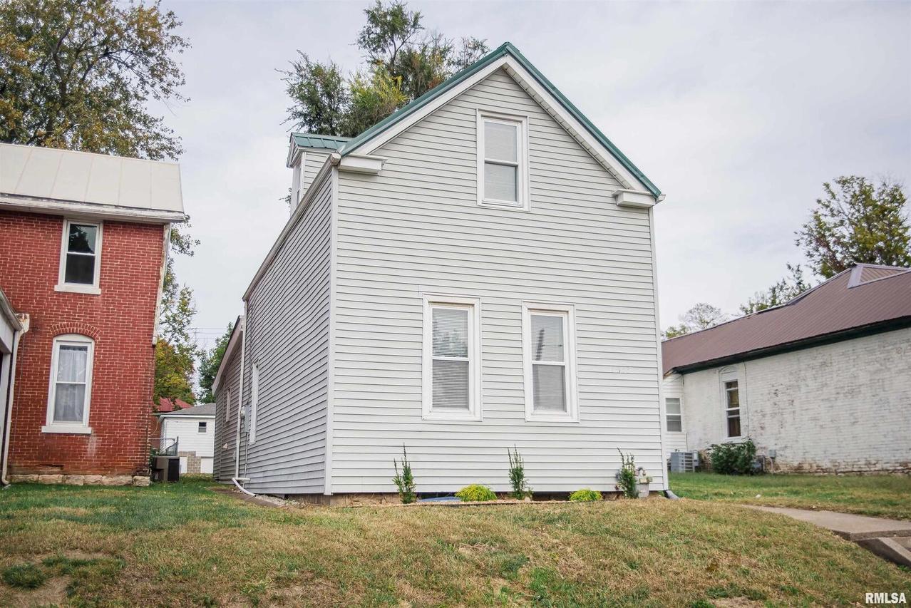 1313 Ohio St., Quincy, IL 62301