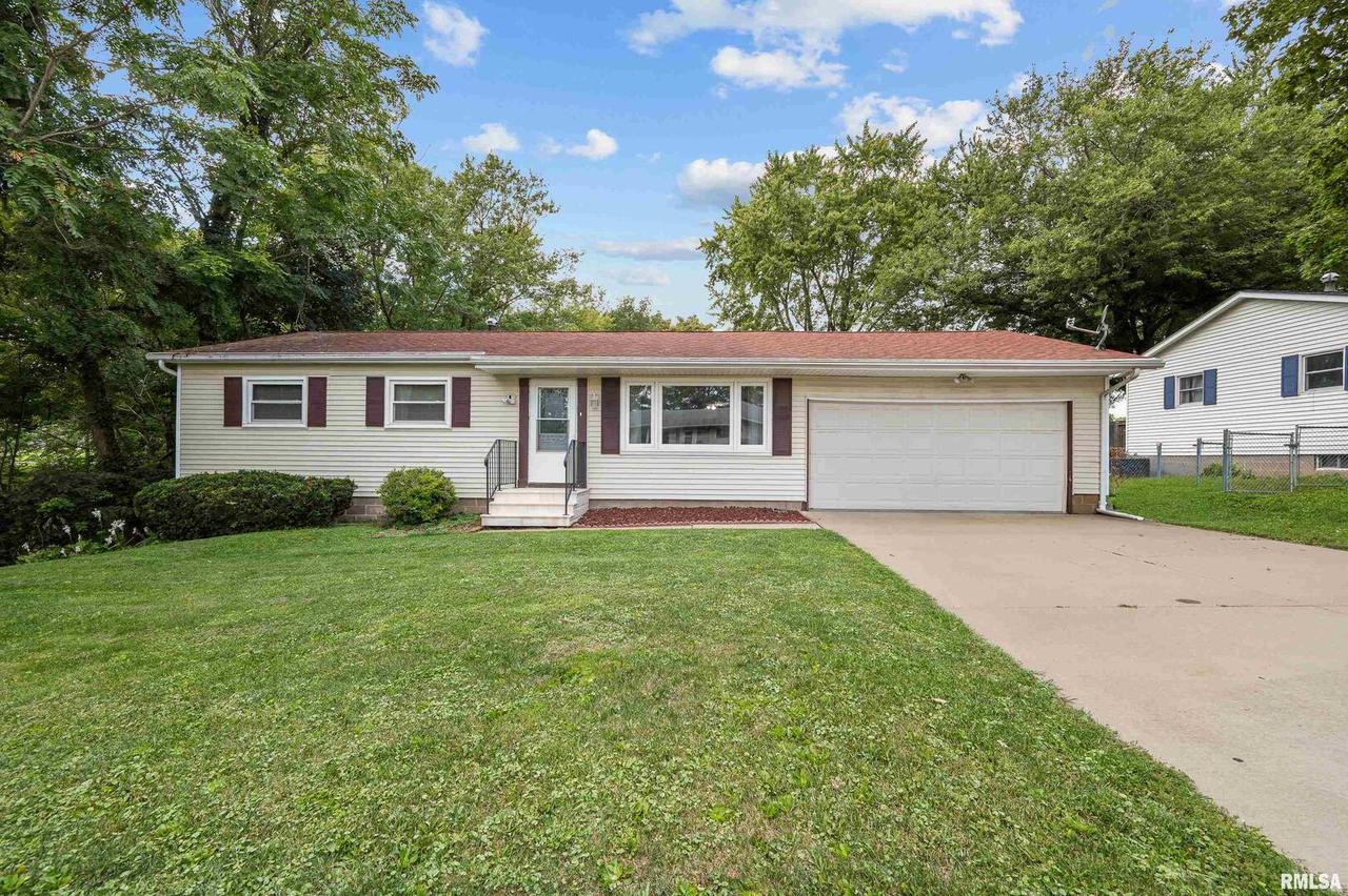 1406 15th St., Silvis, IL 61282