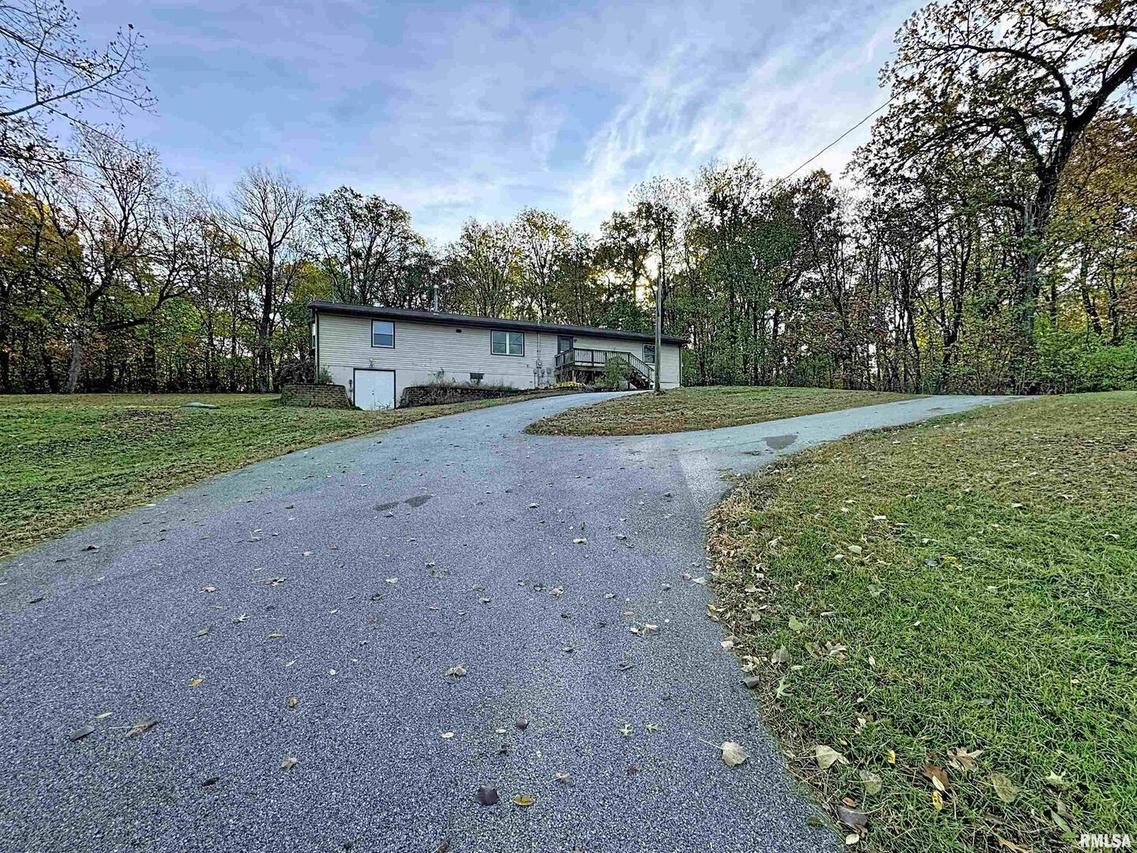 6520 Us 150 Hwy., Alpha, IL 61413