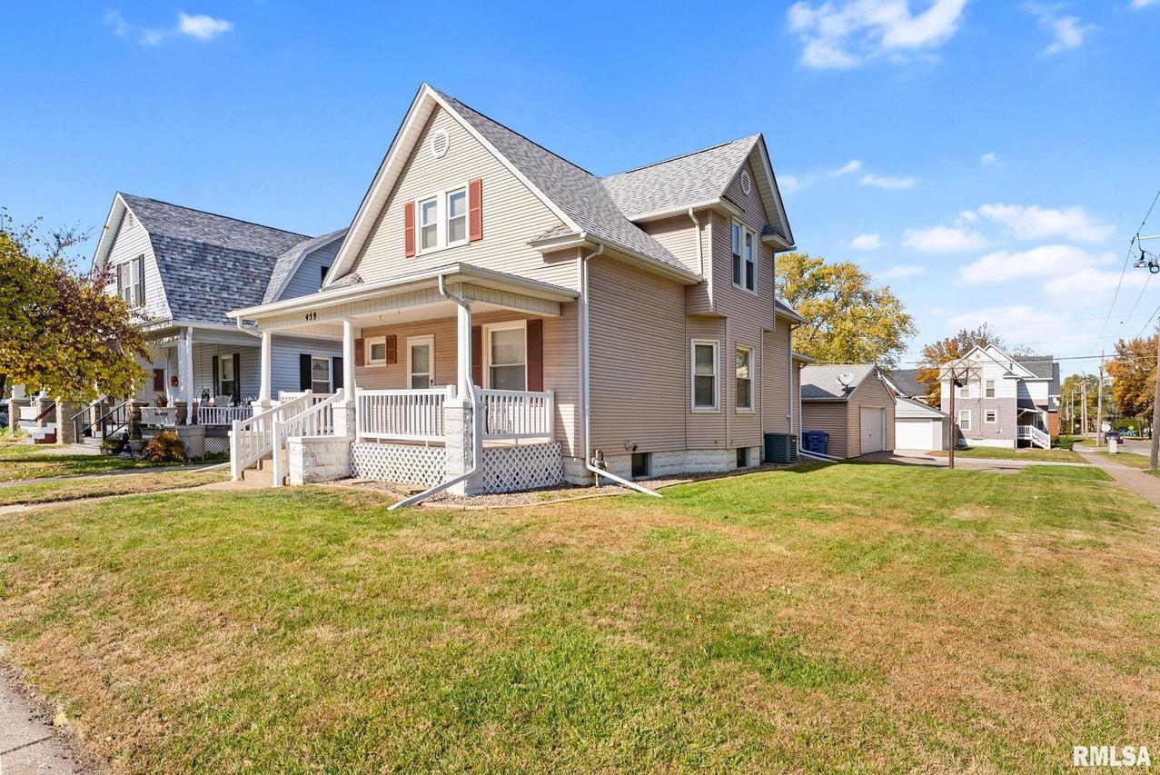 459 17th Ave., East Moline, IL 61244