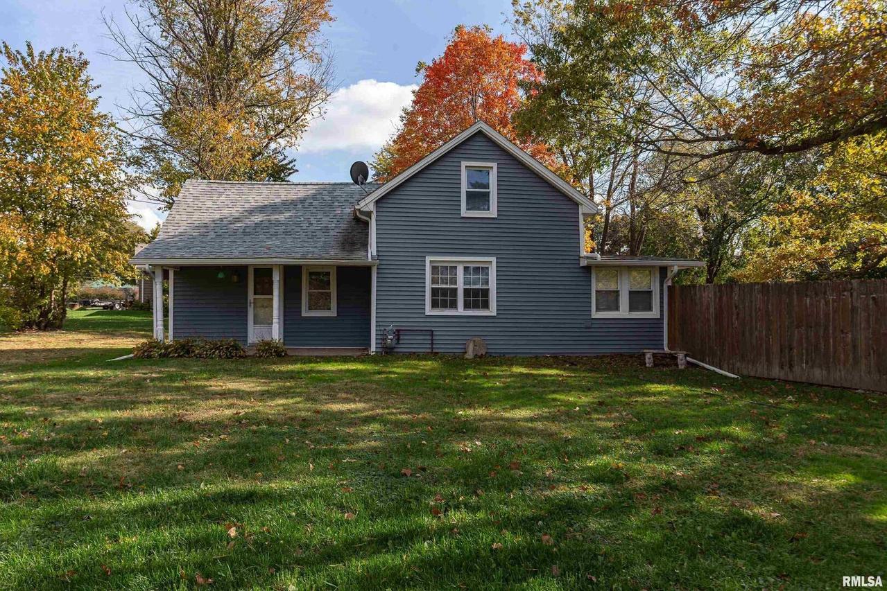 711 E 19th Ave., Coal Valley, IL 61240