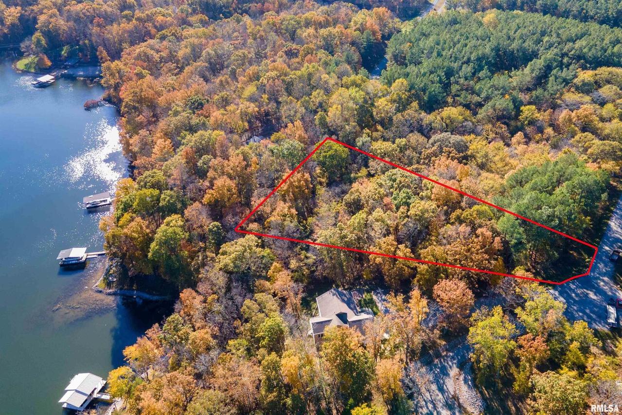 130 Rocky Point, Goreville, IL 62946