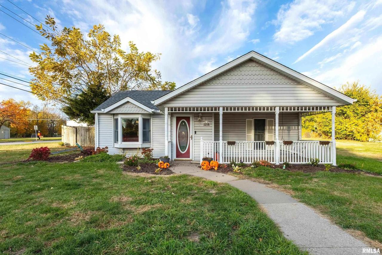 1218 N 14th St., Silvis, IL 61282