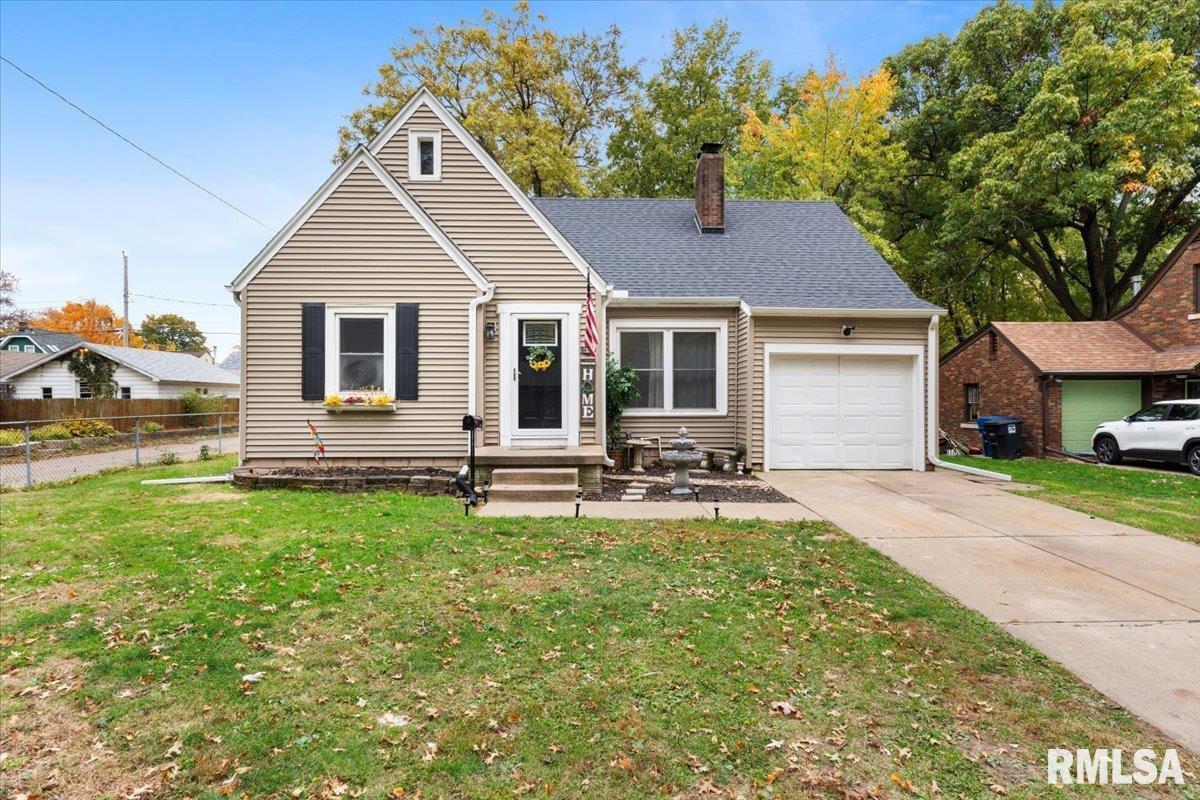 2332 14th Ave., Moline, IL 61265