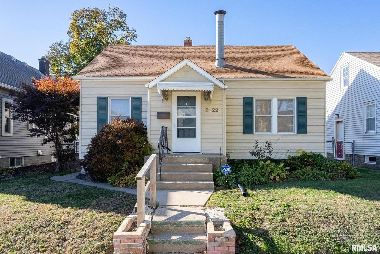 2022 43rd St., Rock Island, IL 61201