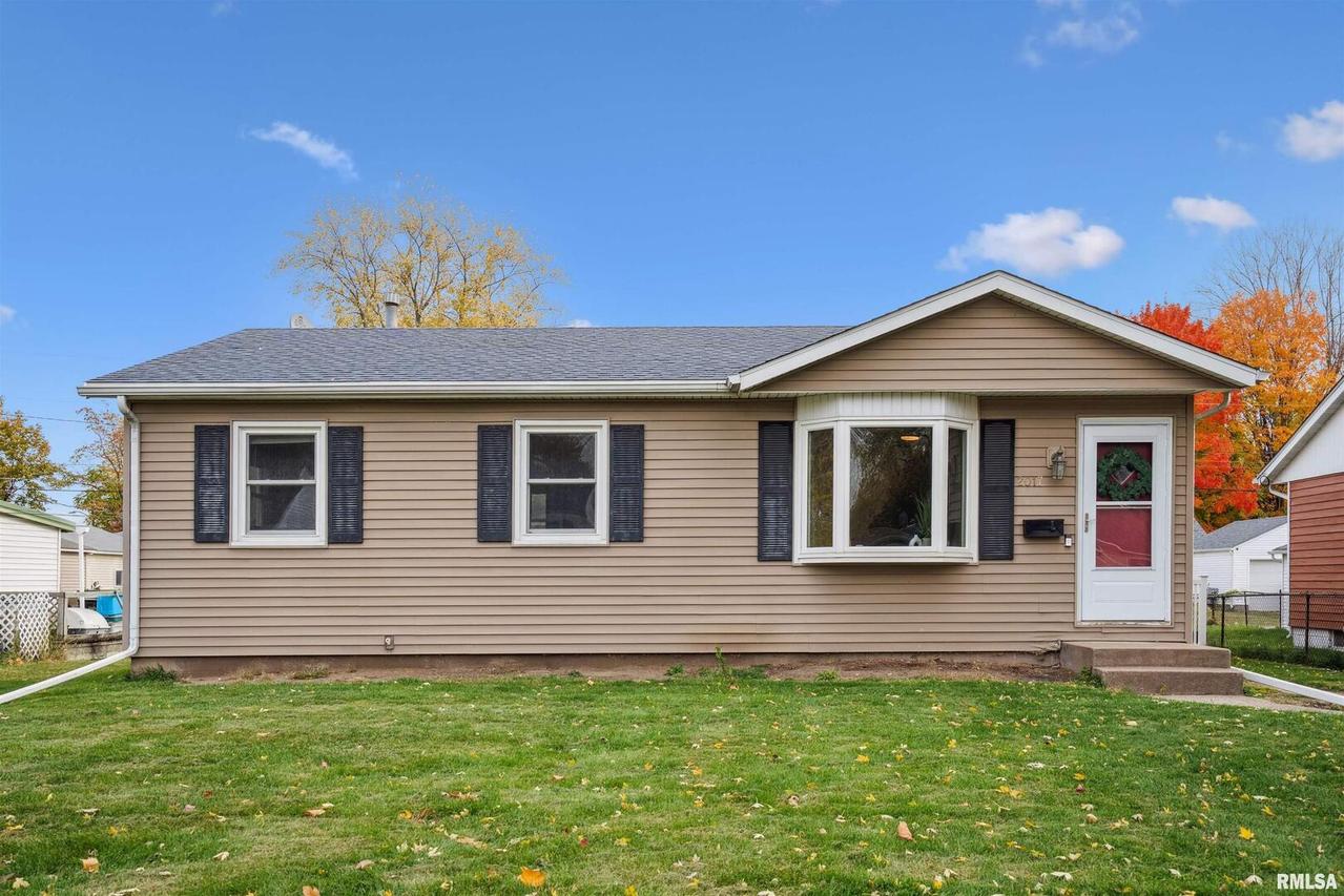 2017 34th St., Rock Island, IL 61201