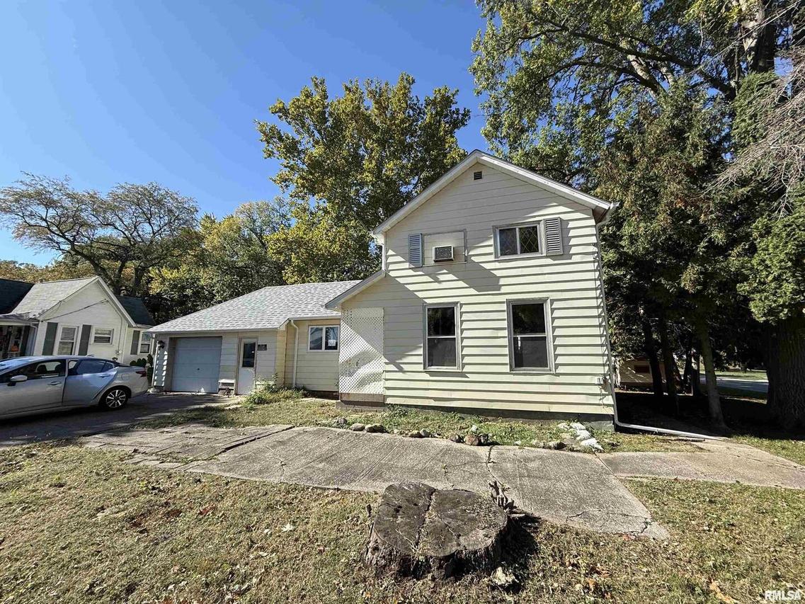 315 N East St., Cambridge, IL 61238