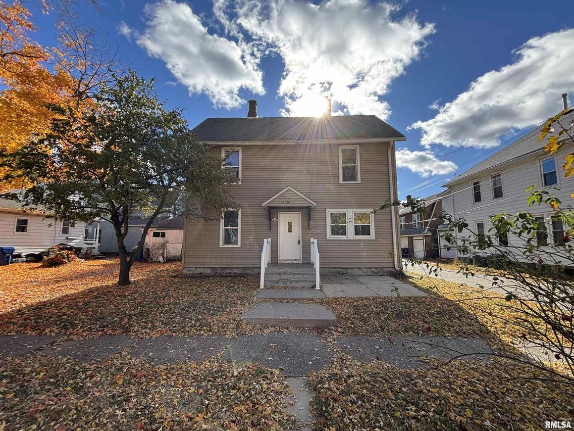 1150 14th Ave., Moline, IL
