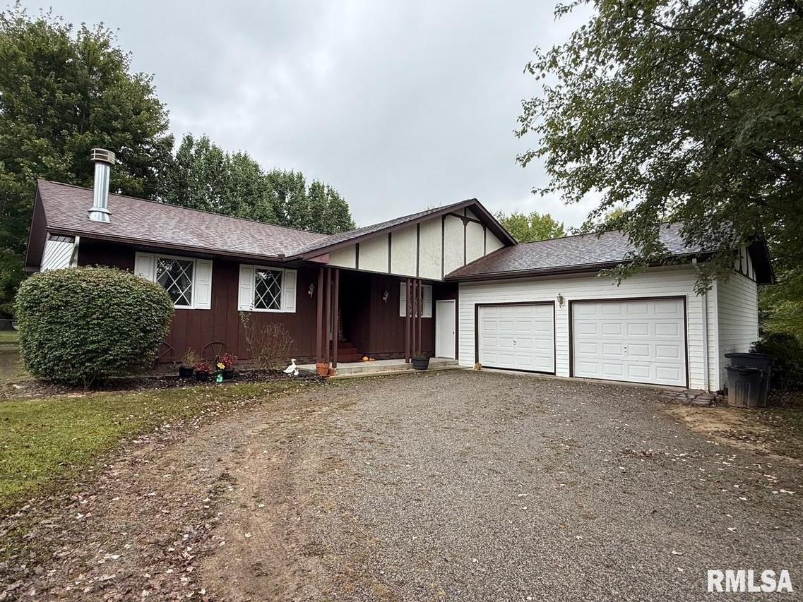 11730 Kevin Ln., Carterville, IL 62918