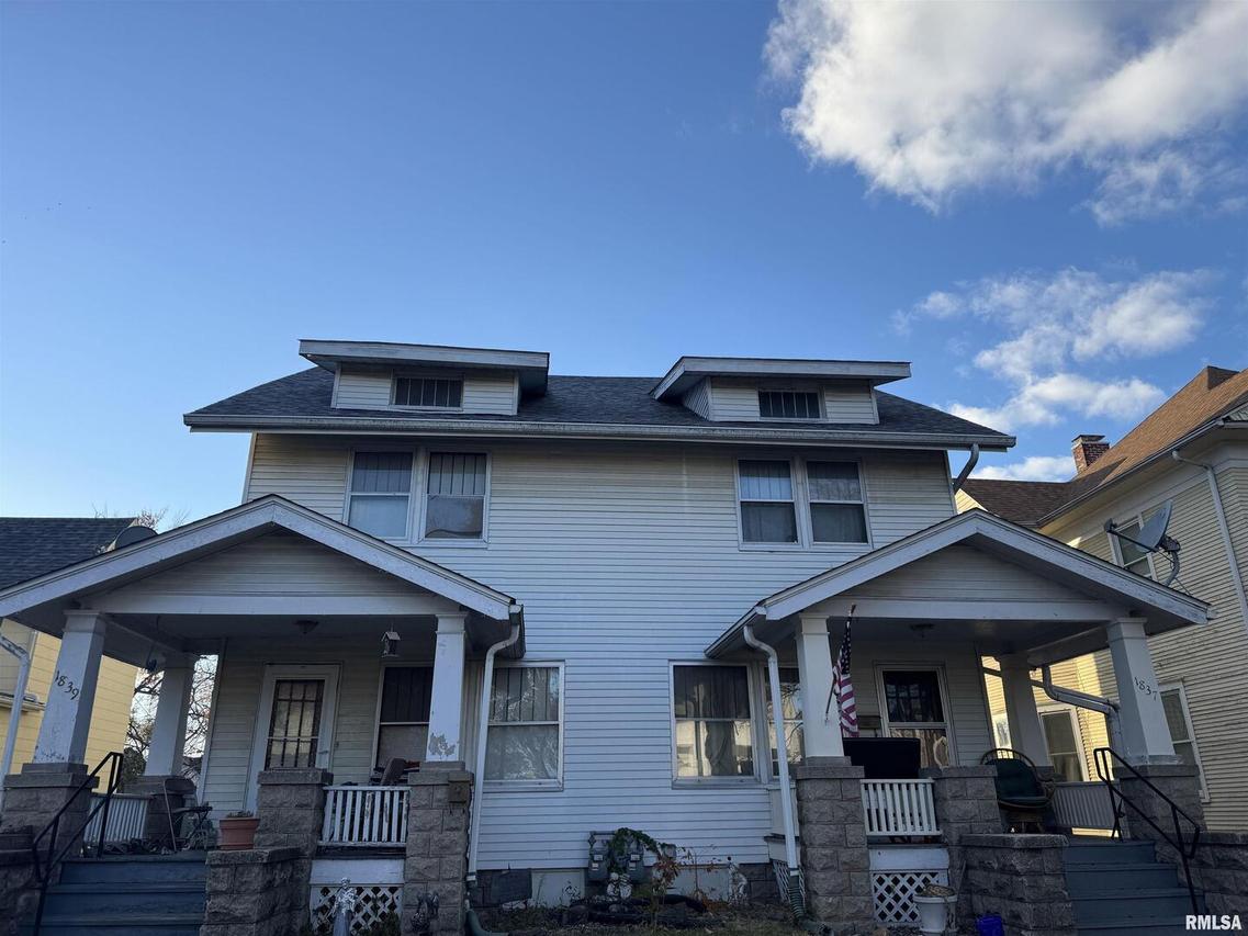1837 & 1839 13th St., Moline, IL 61265