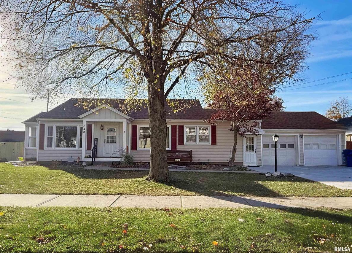 640 32nd Ave., Moline, IL 61256